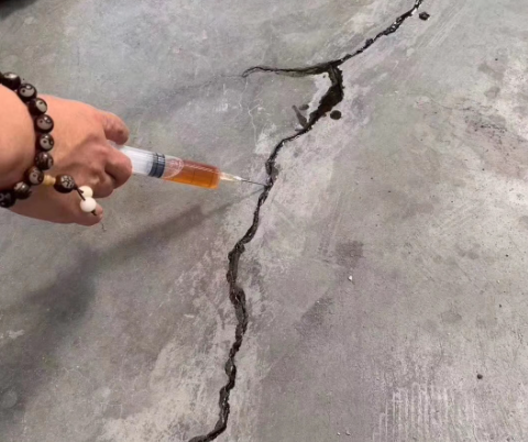 来宾混凝土裂缝修补技术详解​